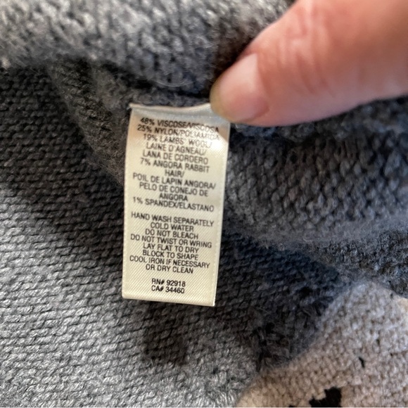 Juicy Couture Size S Beautiful Button Front Sweater - Picture 9 of 10